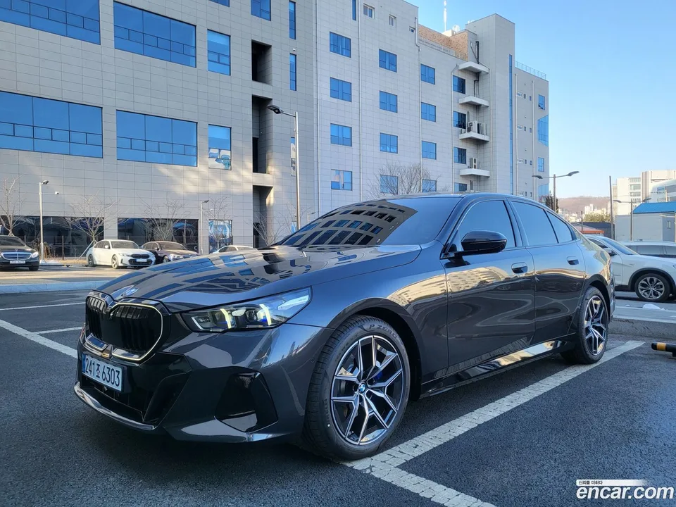 BMW 5 Series 520i M 2026 — photo 1, buy with delivery to Moscow