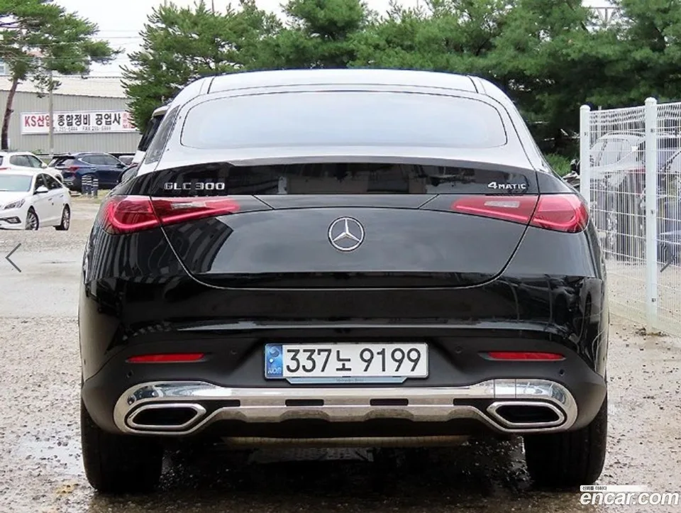 Mercedes-Benz GLC-Class GLC300 4MATIC 2025 — thumbnail 4