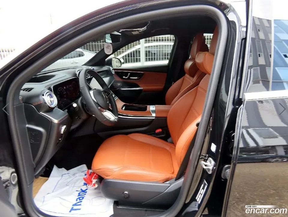 Mercedes-Benz GLC-Class GLC300 4MATIC 2025 — thumbnail 5