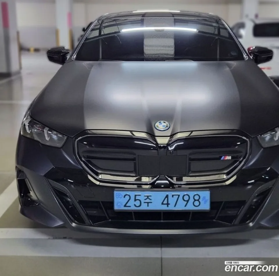 BMW i5 M60 xDrive 2024 — фото 1, купить с доставкой в Москву