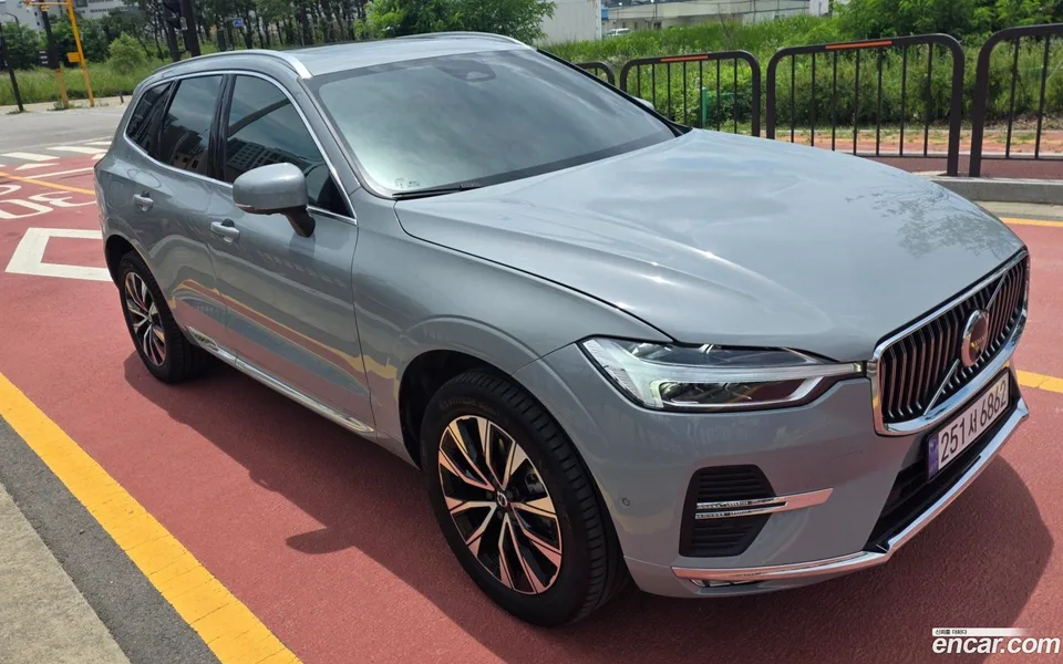 Volvo XC60 B5 2023 — thumbnail 5
