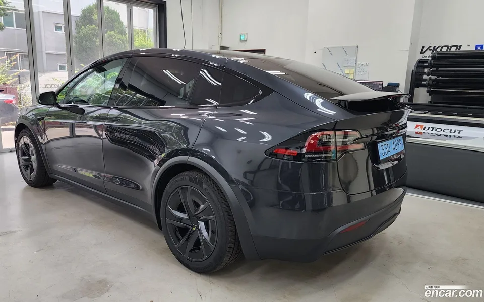 Tesla Model X 2026 — thumbnail 3
