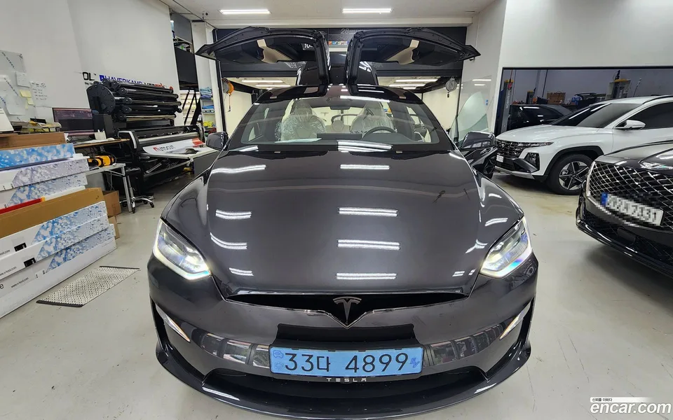Tesla Model X 2026 — photo 1, buy with delivery to Moscow