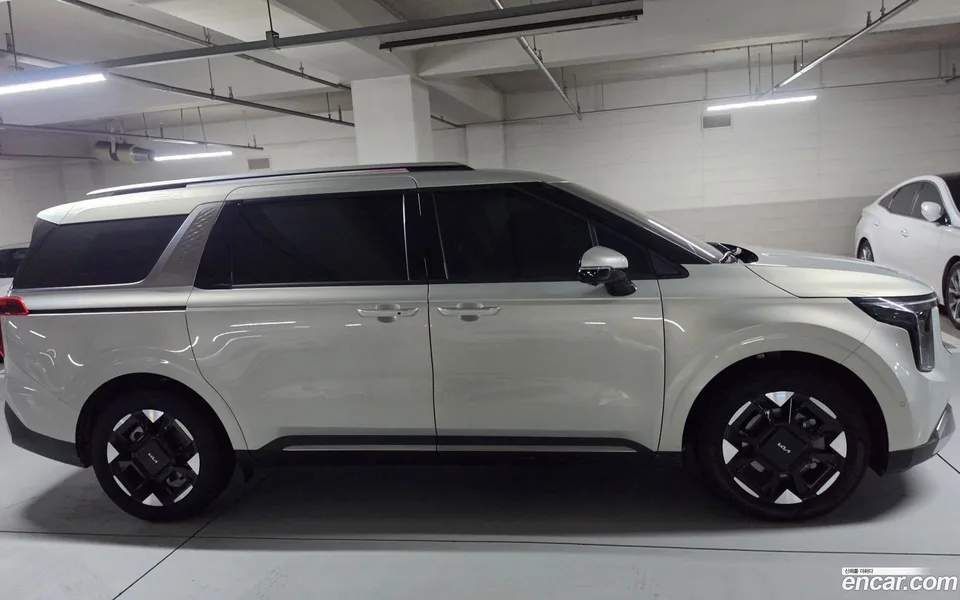 Kia Carnival HEV 9 2026 — thumbnail 3