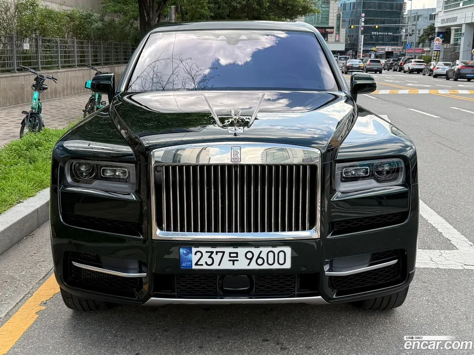 Rolls-Royce Cullinan 6.7 V12 2023 — thumbnail 3