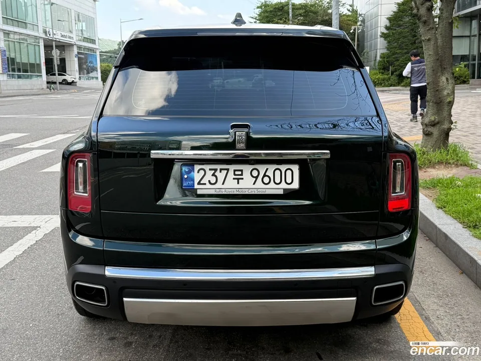 Rolls-Royce Cullinan 6.7 V12 2023 — thumbnail 4