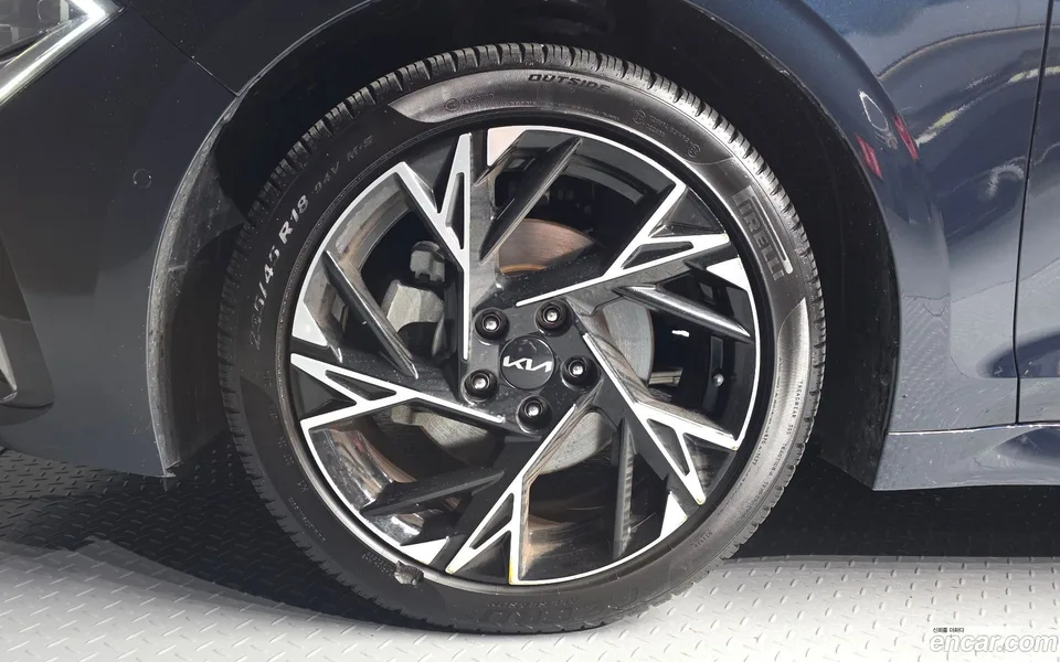 Kia K5 Hybrid 2024 — миниатюра 2