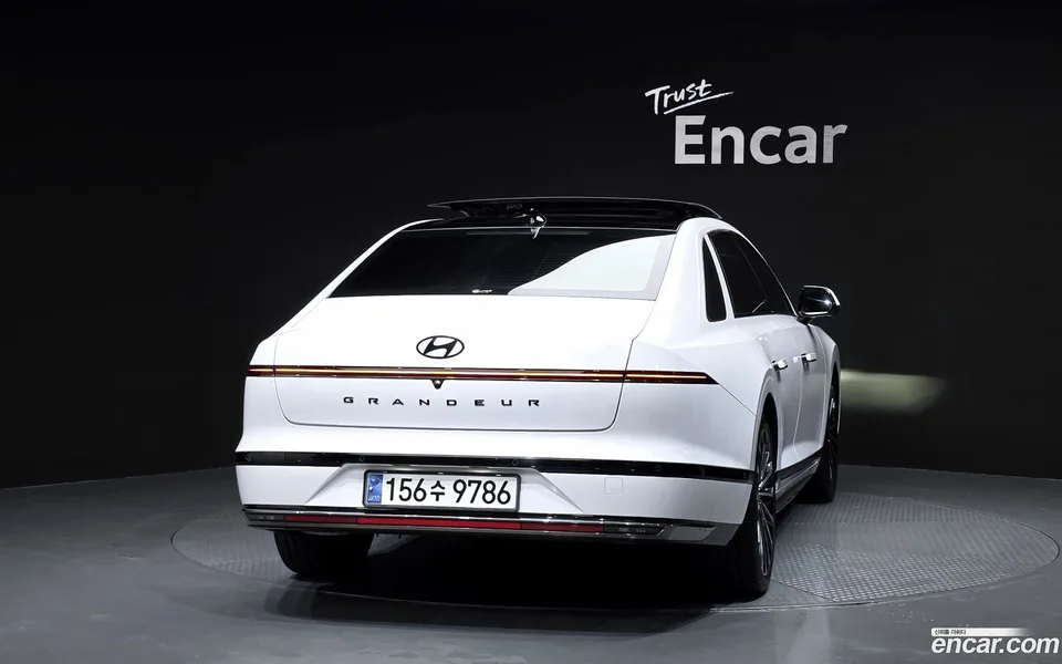 Hyundai Grandeur Hybrid 2023 — миниатюра 4