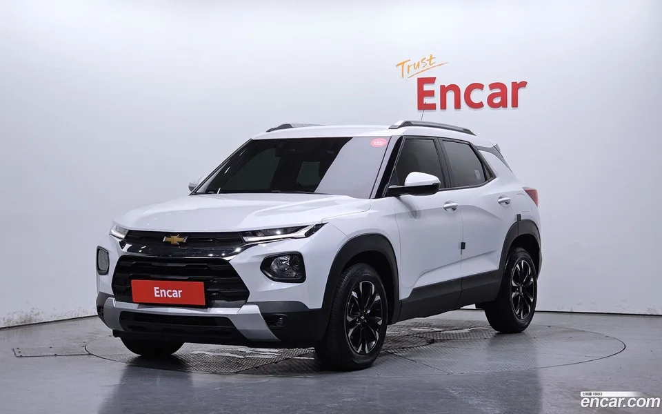 Chevrolet Trailblazer 1.3 2WD 2022 — photo 1, buy with delivery to Moscow