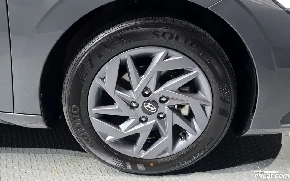 Hyundai Avante CN7 1.6 2025 — thumbnail 2