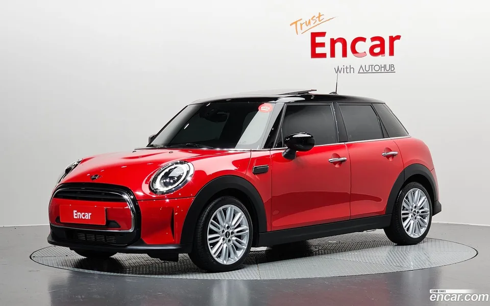 MINI Cooper 5 2022 — photo 1, buy with delivery to Moscow