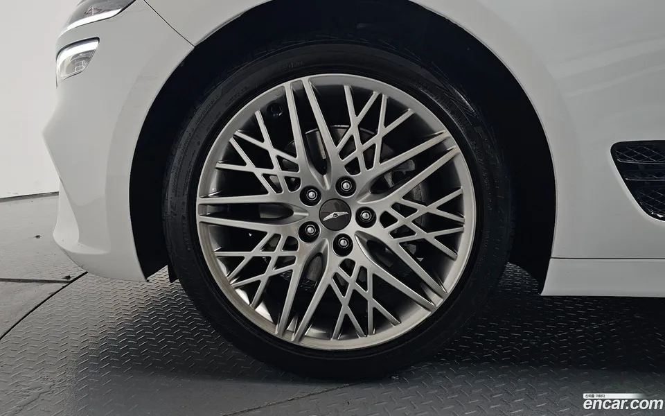 Genesis G70 2.0T 2WD 2022 — thumbnail 2