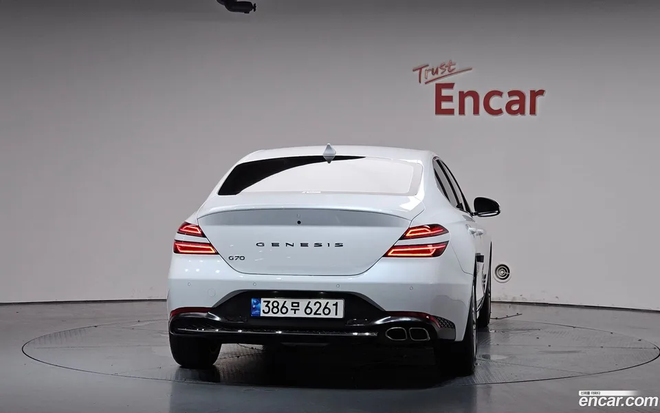 Genesis G70 2.0T 2WD 2022 — thumbnail 4