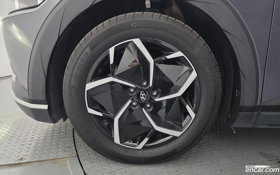 Hyundai Ioniq 5 2024 — thumbnail 2
