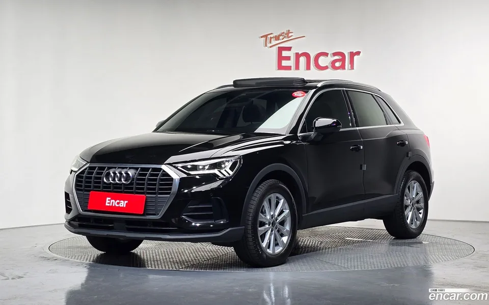 Audi Q3 35 TDI 2023 — photo 1, buy with delivery to Moscow