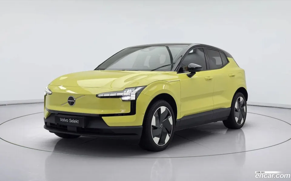 Volvo EX30 2025 — photo 1, buy with delivery to Moscow