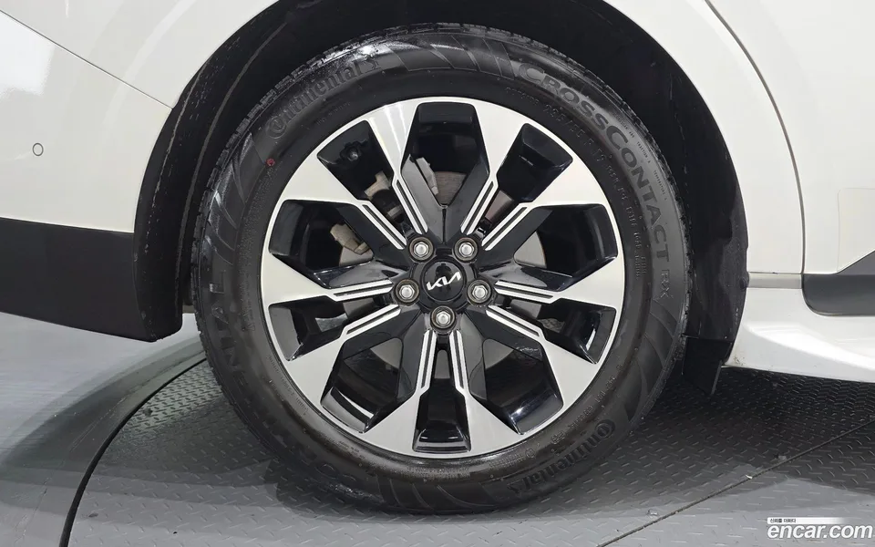 Kia Carnival 9 2022 — thumbnail 2