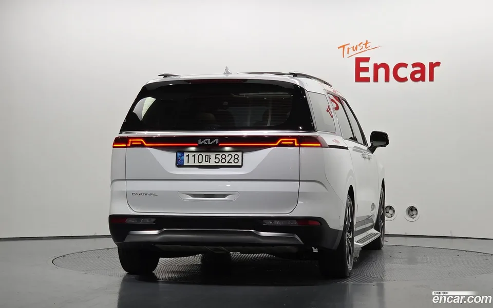 Kia Carnival 9 2022 — thumbnail 4