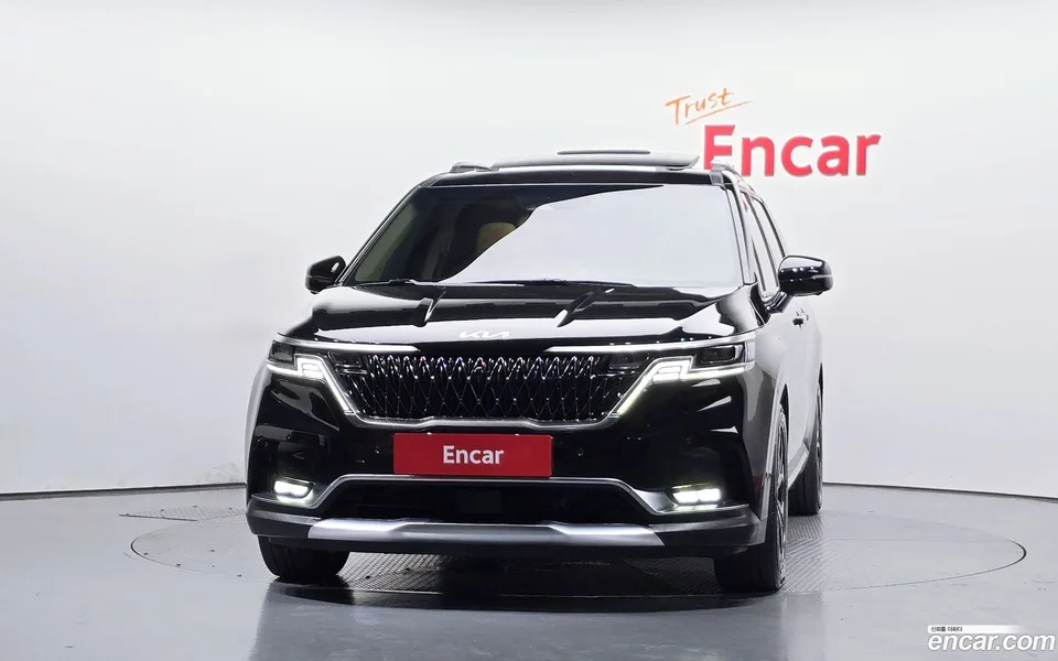 Kia Carnival 7 2023 — thumbnail 3
