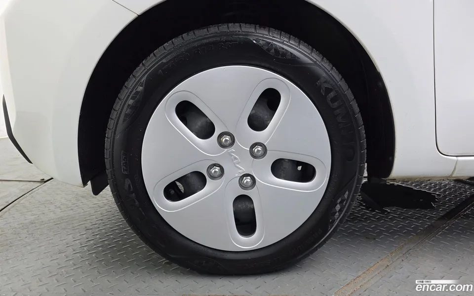 Kia Ray EV 2023 — thumbnail 2
