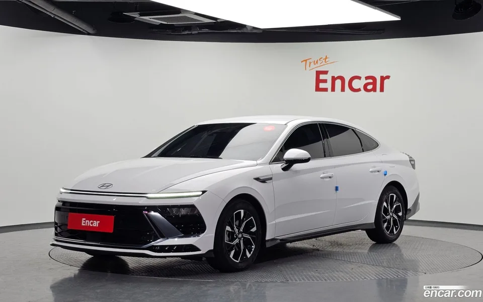 Hyundai Sonata The Edge 2.0 2023 — фото 1, купить с доставкой в Москву