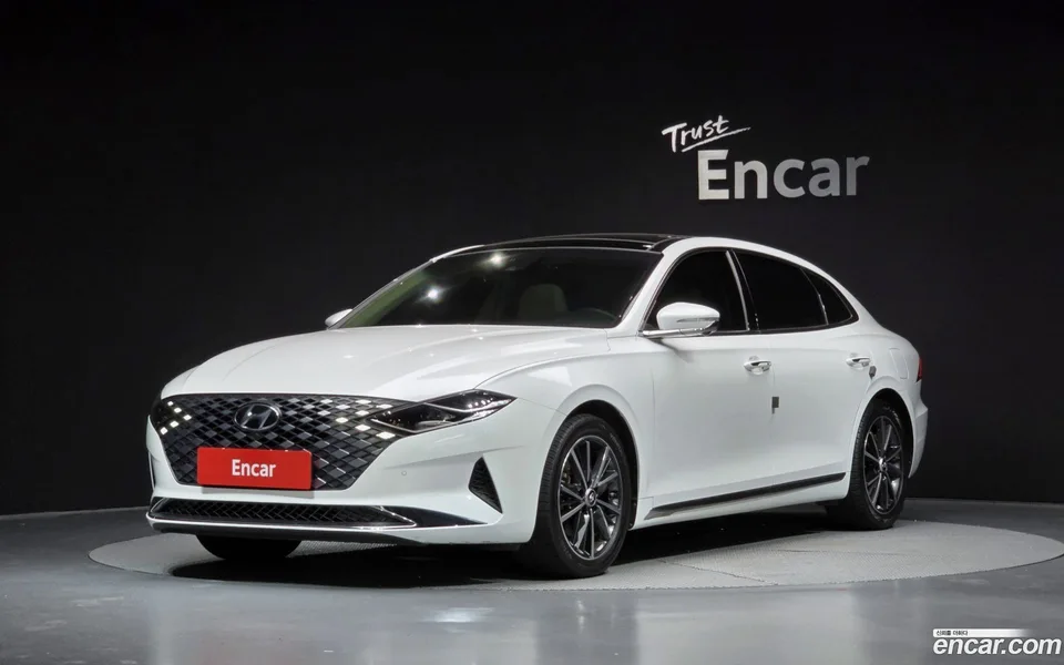 Hyundai Grandeur IG 2.5 2022 — photo 1, buy with delivery to Moscow
