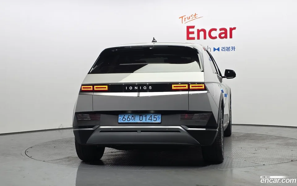 Hyundai Ioniq 5 2023 — thumbnail 4