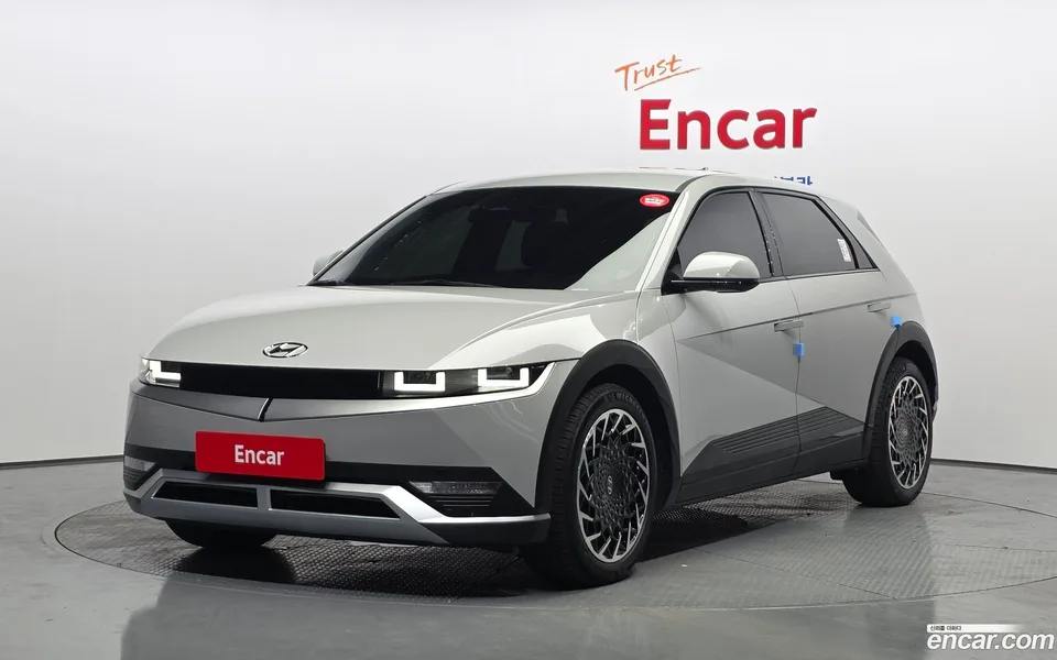 Hyundai Ioniq 5 2023 — photo 1, buy with delivery to Moscow