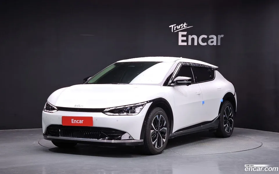 Kia EV6 2024 — photo 1, buy with delivery to Moscow