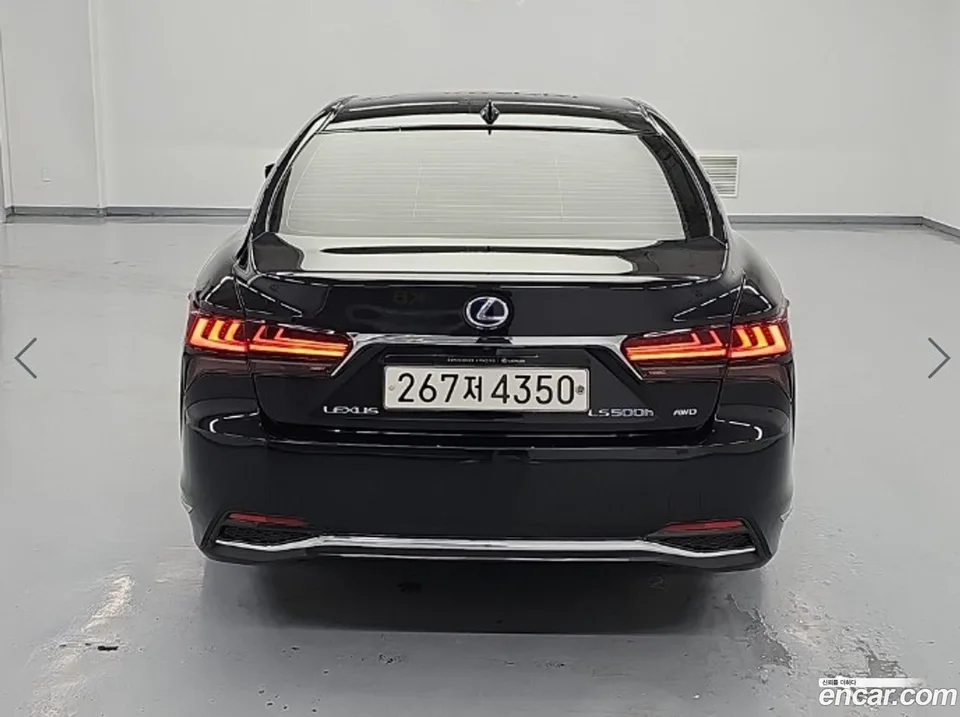 Lexus LS 500h 3.5 AWD 2022 — thumbnail 3