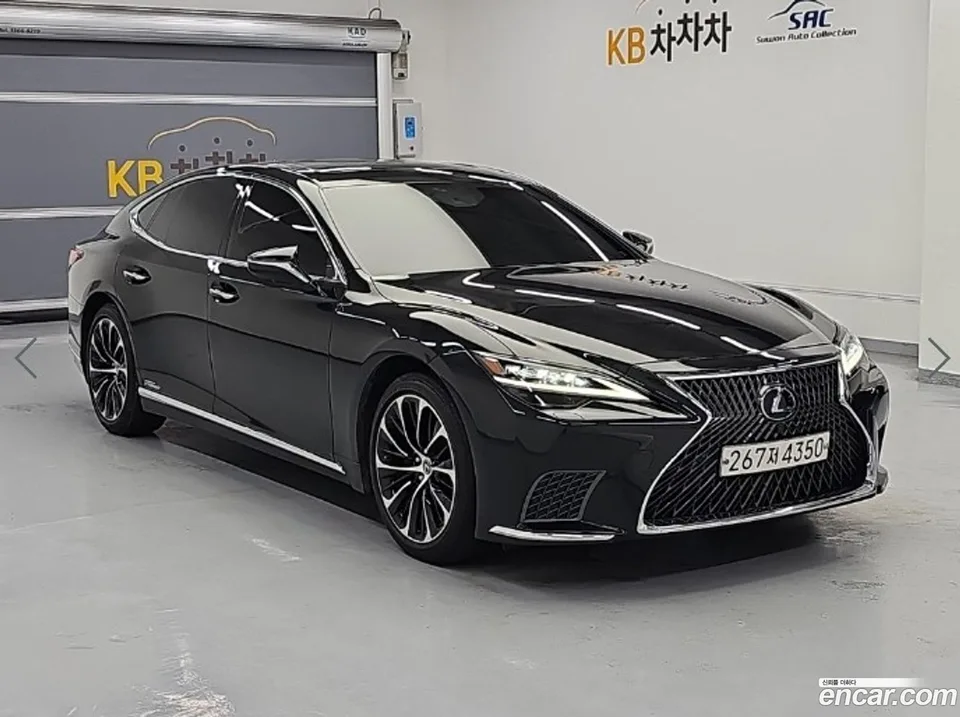 Lexus LS 500h 3.5 AWD 2022 — thumbnail 4