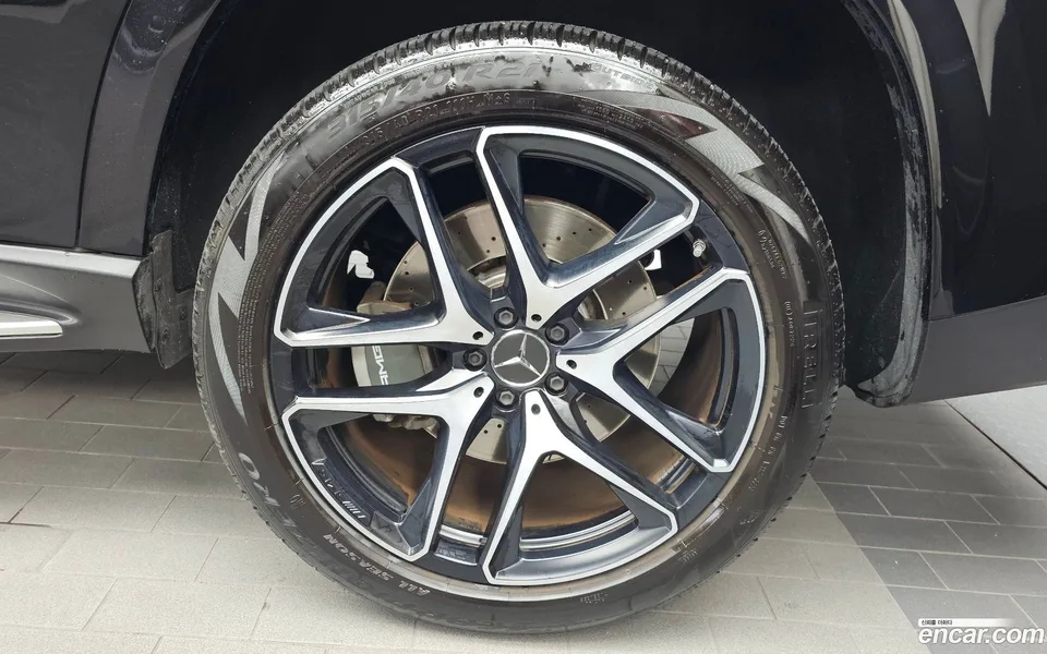 Mercedes-Benz GLE-Class AMG GLE53 4MATIC+ 2022 — миниатюра 2