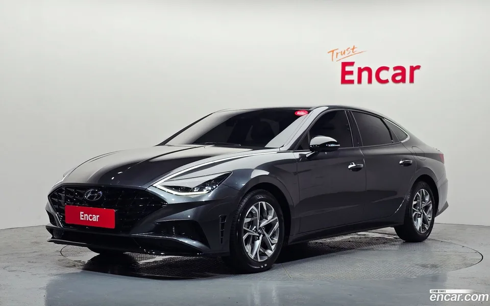 Hyundai Sonata 2.0 2022 — photo 1, buy with delivery to Moscow