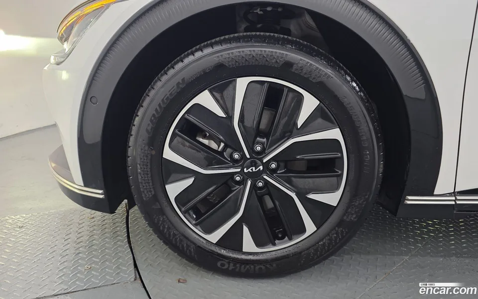 Kia EV6 2024 — thumbnail 2
