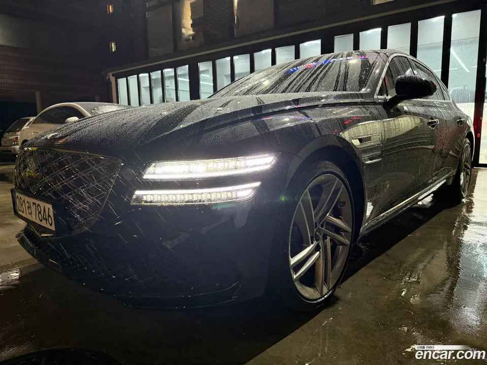 Genesis G80 2.5 2WD 2025 — photo 1, buy with delivery to Moscow