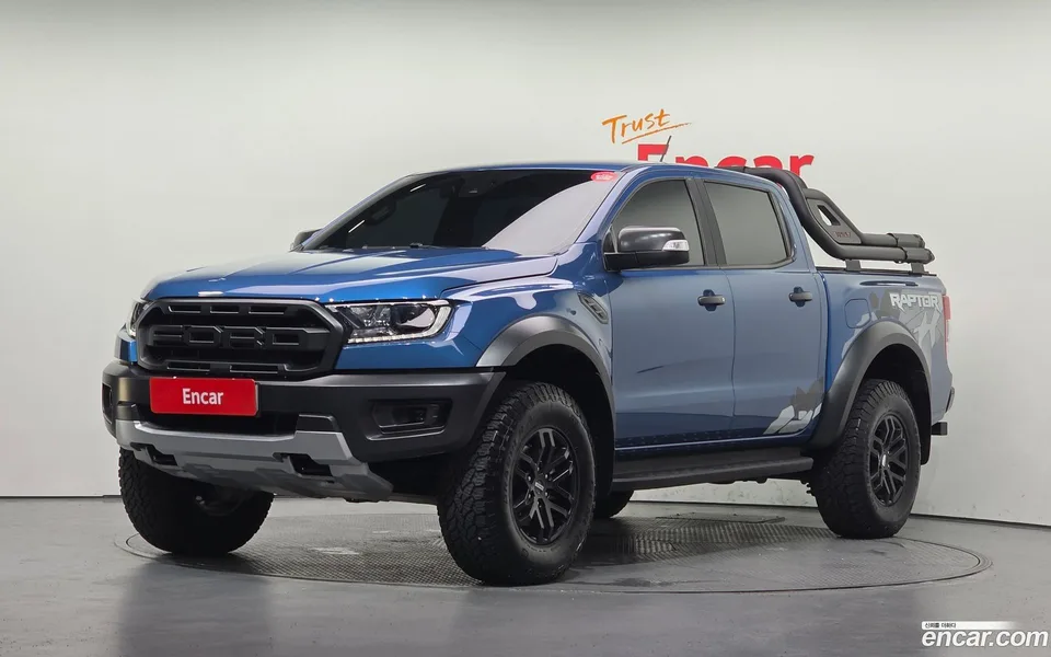 Ford Ranger 2.0 2022 — photo 1, buy with delivery to Moscow