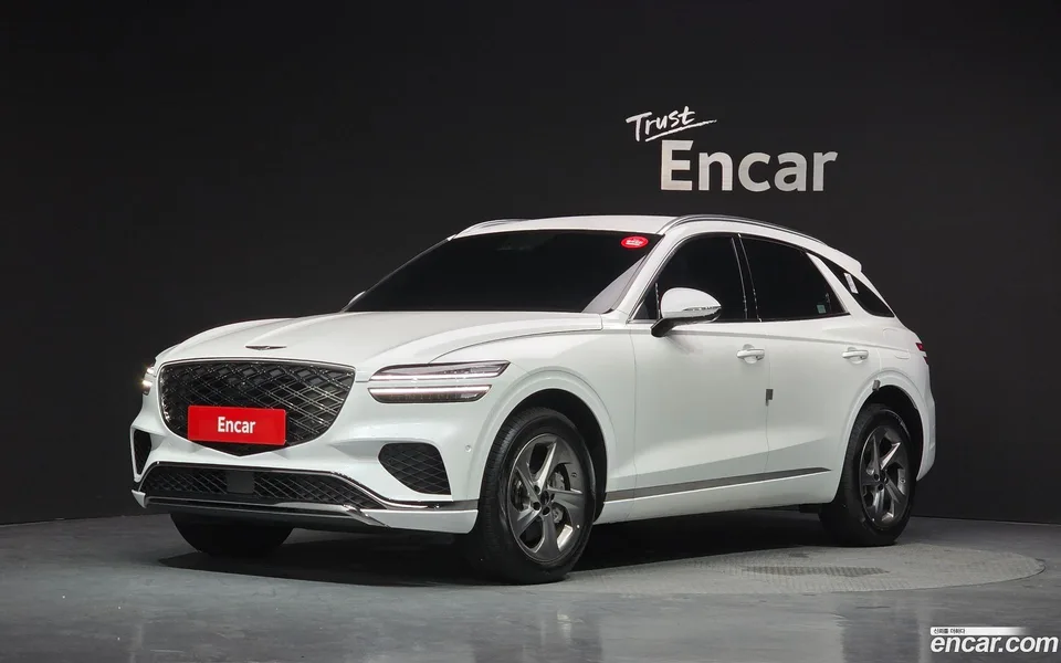 Genesis GV70 2.5T AWD 2025 — photo 1, buy with delivery to Moscow