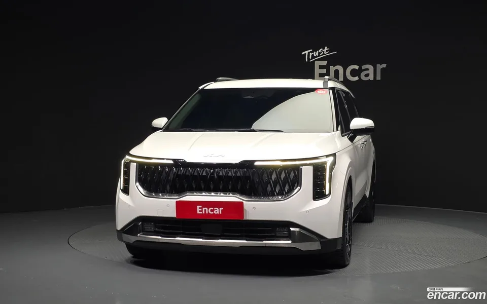 Kia Carnival 9 2024 — thumbnail 3
