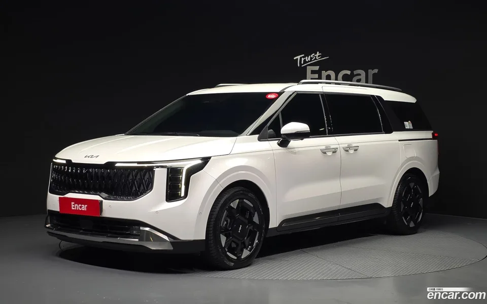 Kia Carnival 9 2024 — photo 1, buy with delivery to Moscow