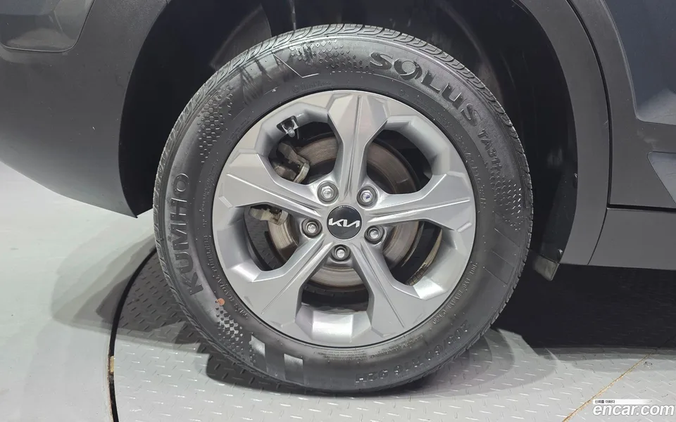 Kia Seltos 1.6 2WD 2023 — thumbnail 2