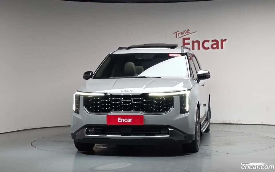 Kia Carnival HEV 9 X Line 2025 — thumbnail 3