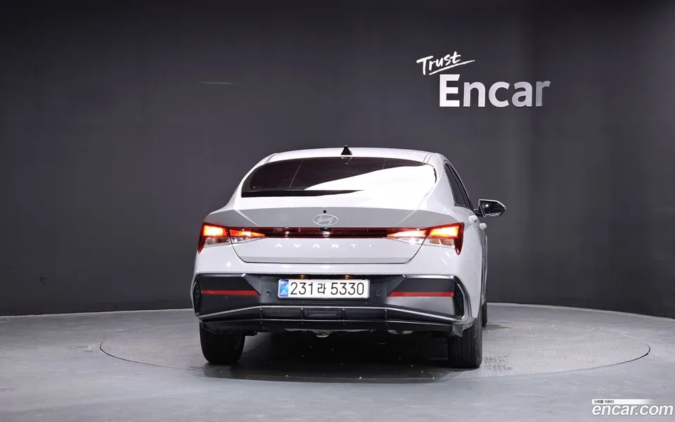 Hyundai Avante CN7 1.6 2025 — thumbnail 4