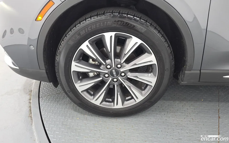 Lincoln Corsair 2.0 AWD 2022 — thumbnail 2
