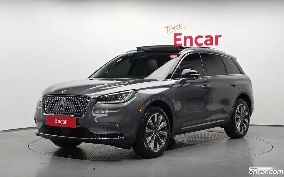 Lincoln Corsair 2.0 AWD 2022 — photo 1, buy with delivery to Moscow