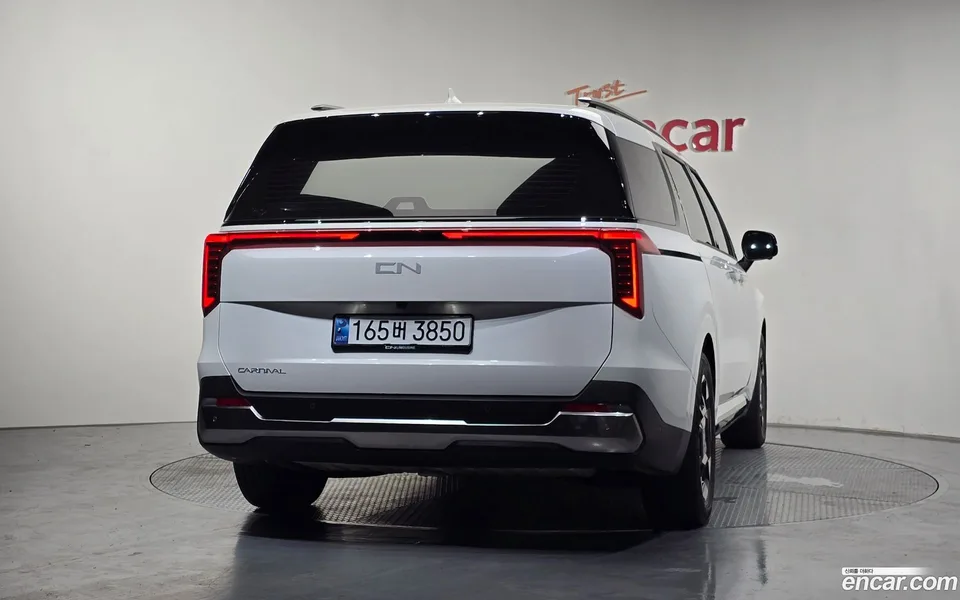 Kia Carnival 9 2024 — thumbnail 4