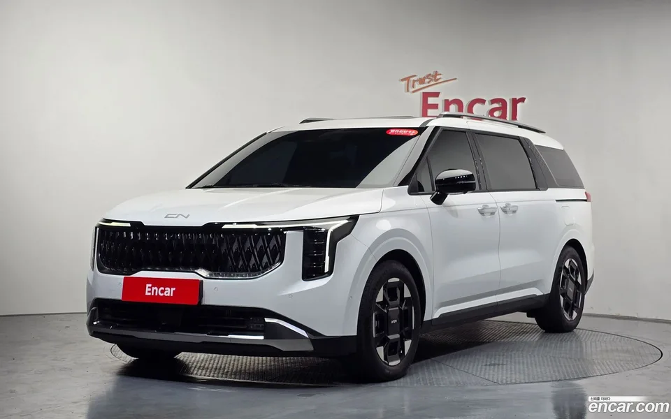 Kia Carnival 9 2024 — photo 1, buy with delivery to Moscow