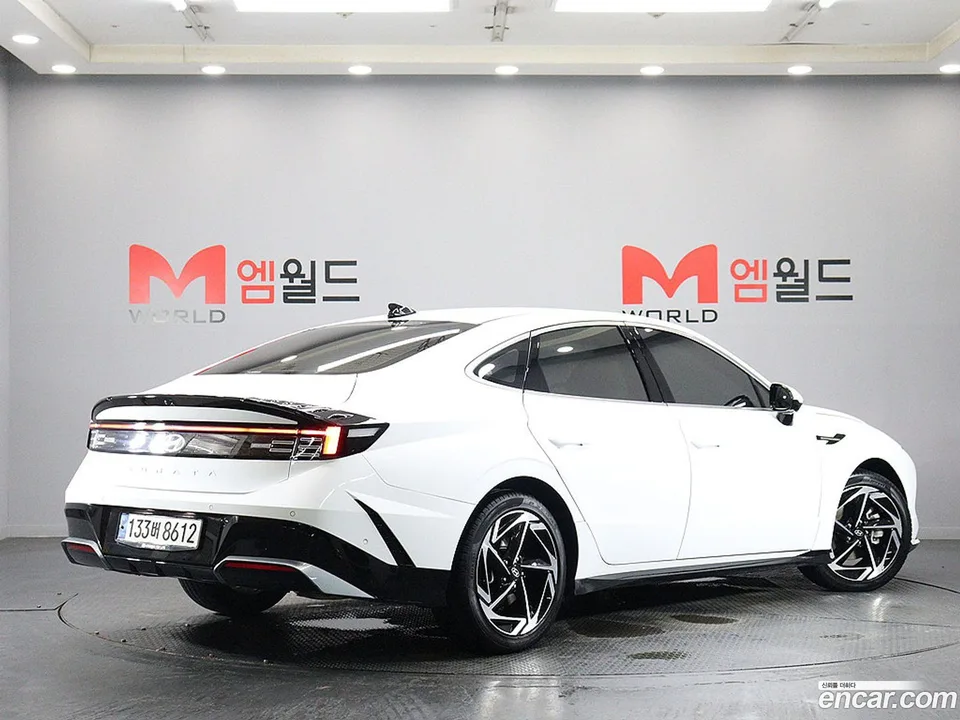 Hyundai Sonata The Edge 2.0 2023 — thumbnail 4