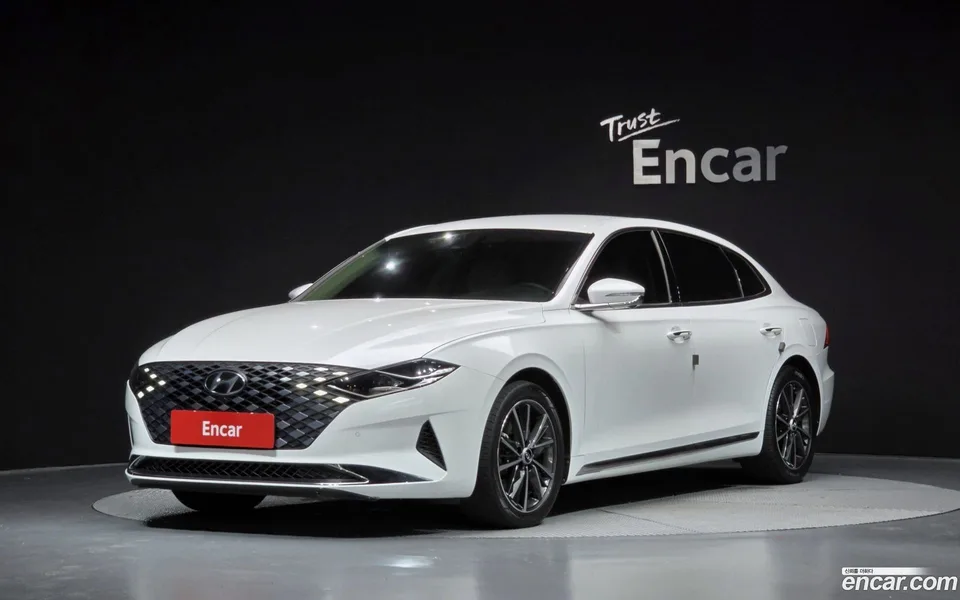 Hyundai Grandeur IG 2.5 2022 — photo 1, buy with delivery to Moscow