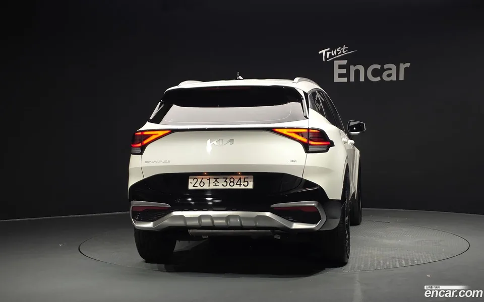 Kia Sportage Hybrid 2WD 2023 — thumbnail 4