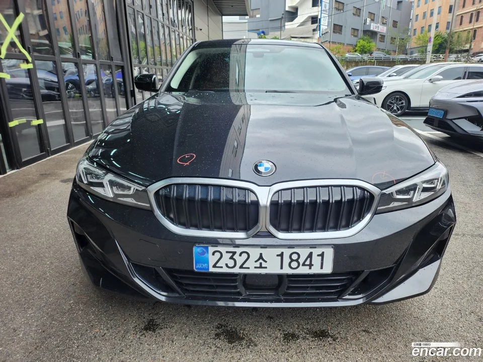 BMW 3 Series 320i 2025 — photo 1, buy with delivery to Moscow